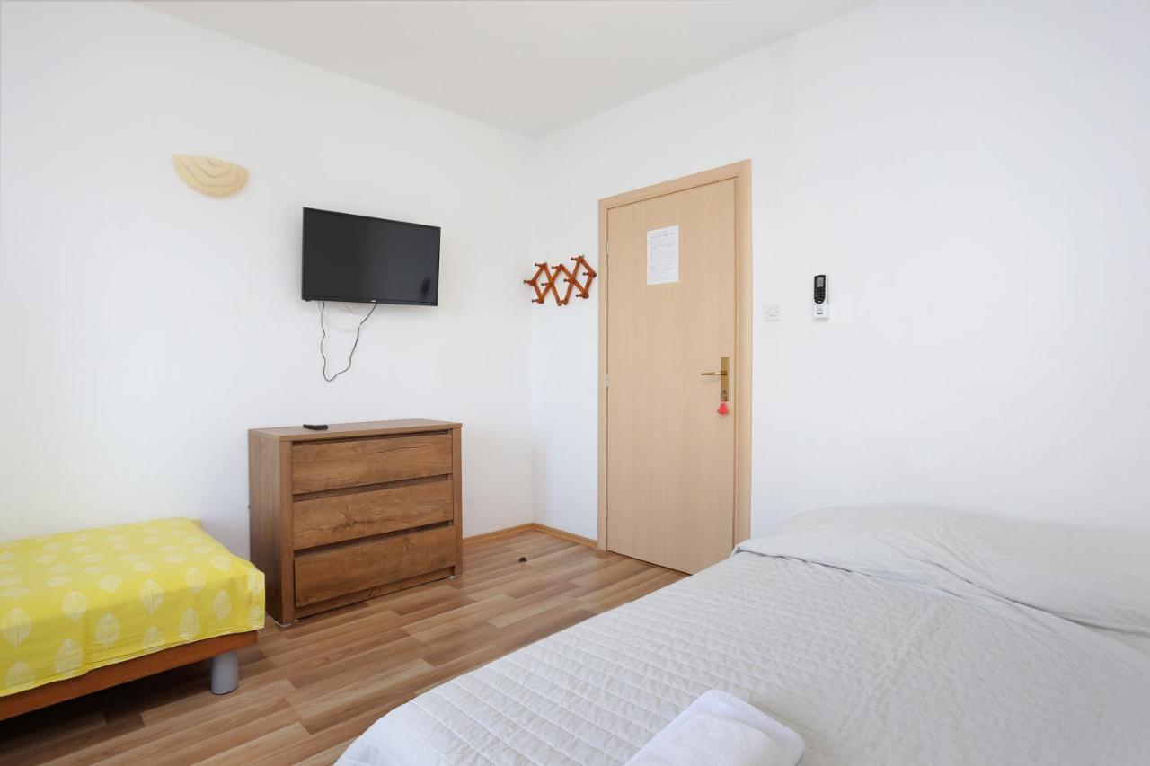 Apartments By The Sea Igrane, Makarska - 6653 Экстерьер фото