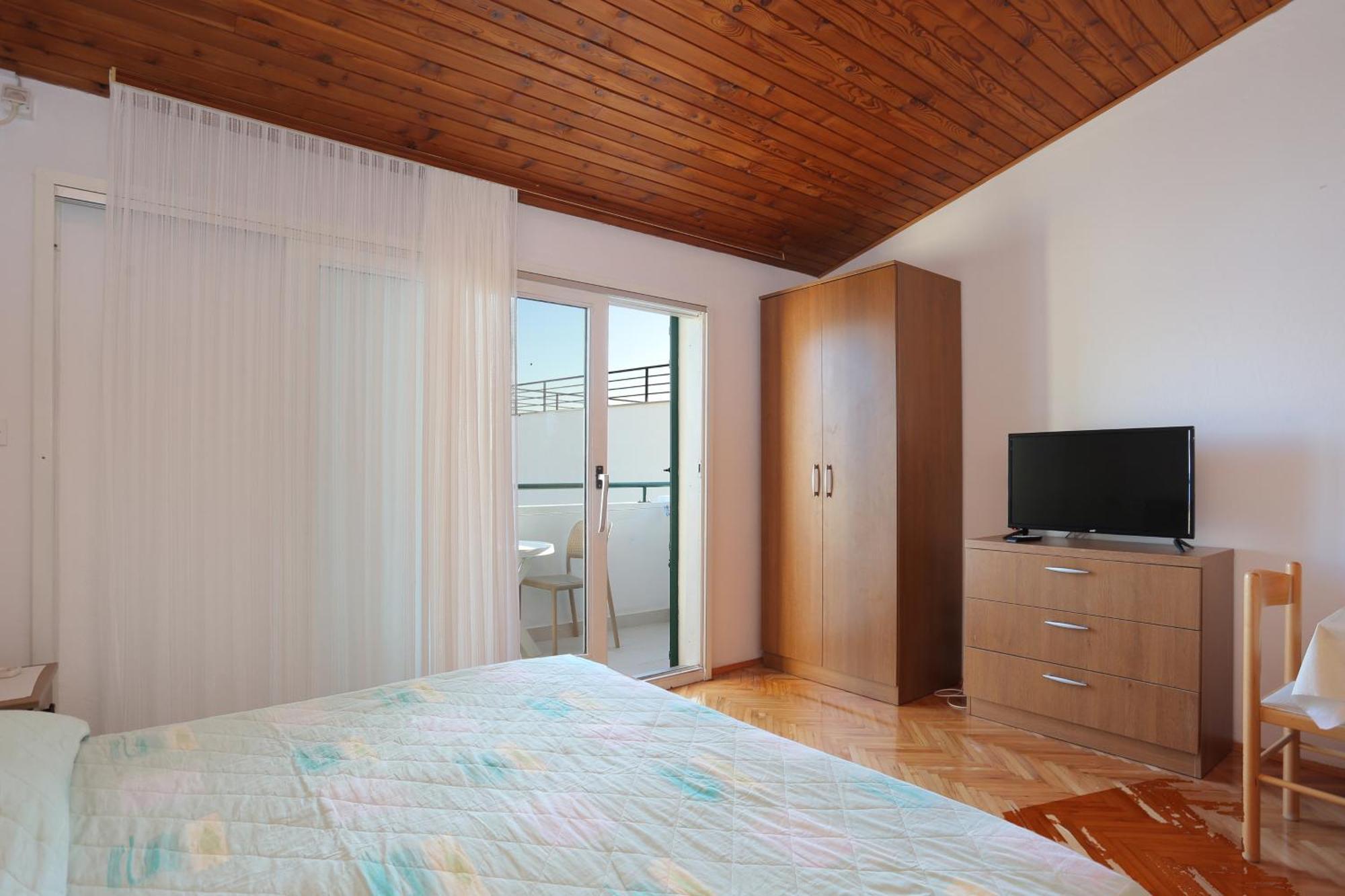 Apartments By The Sea Igrane, Makarska - 6653 Номер фото