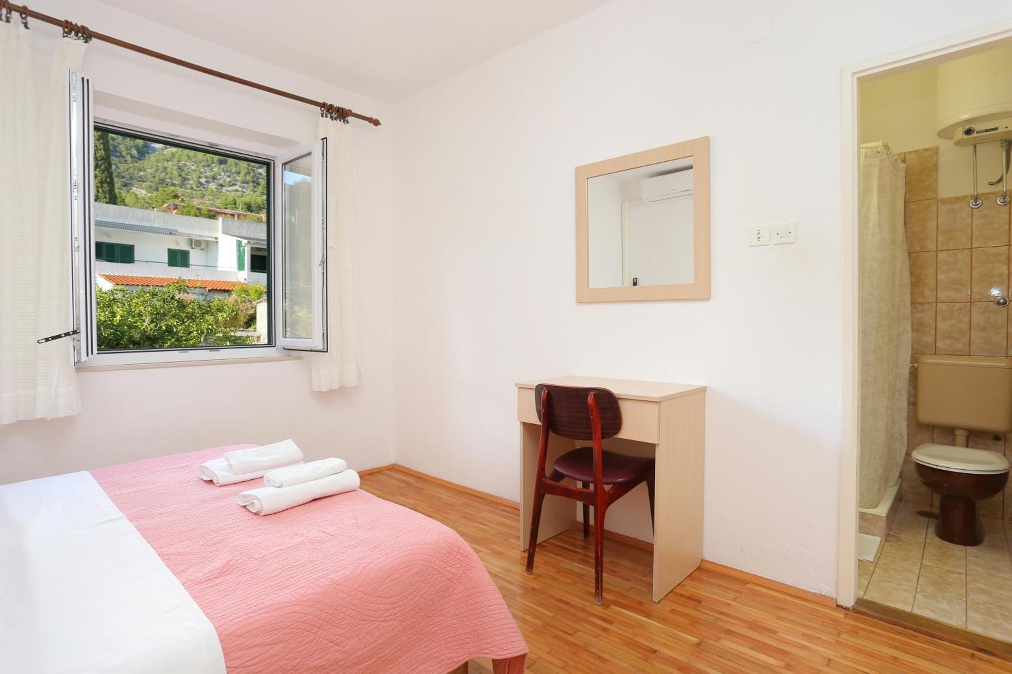 Apartments By The Sea Igrane, Makarska - 6653 Номер фото